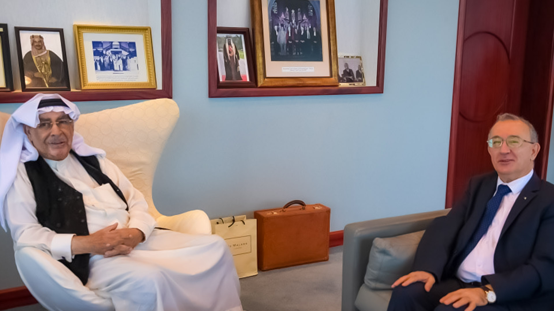 Bahrain Deputy Prime Minister receives Algerian ambassador